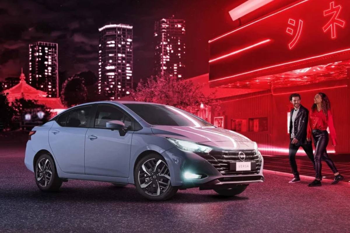 Nissan Versa - foto 1