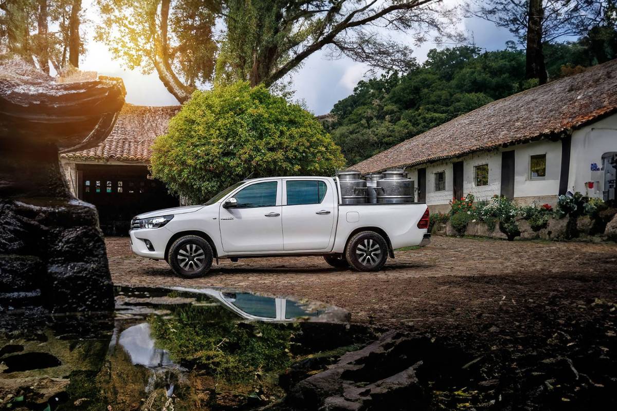 Toyota Hilux 4x2 - foto 5