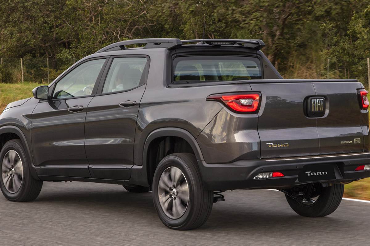 Fiat-Toro-4x2-foto-2.jpg