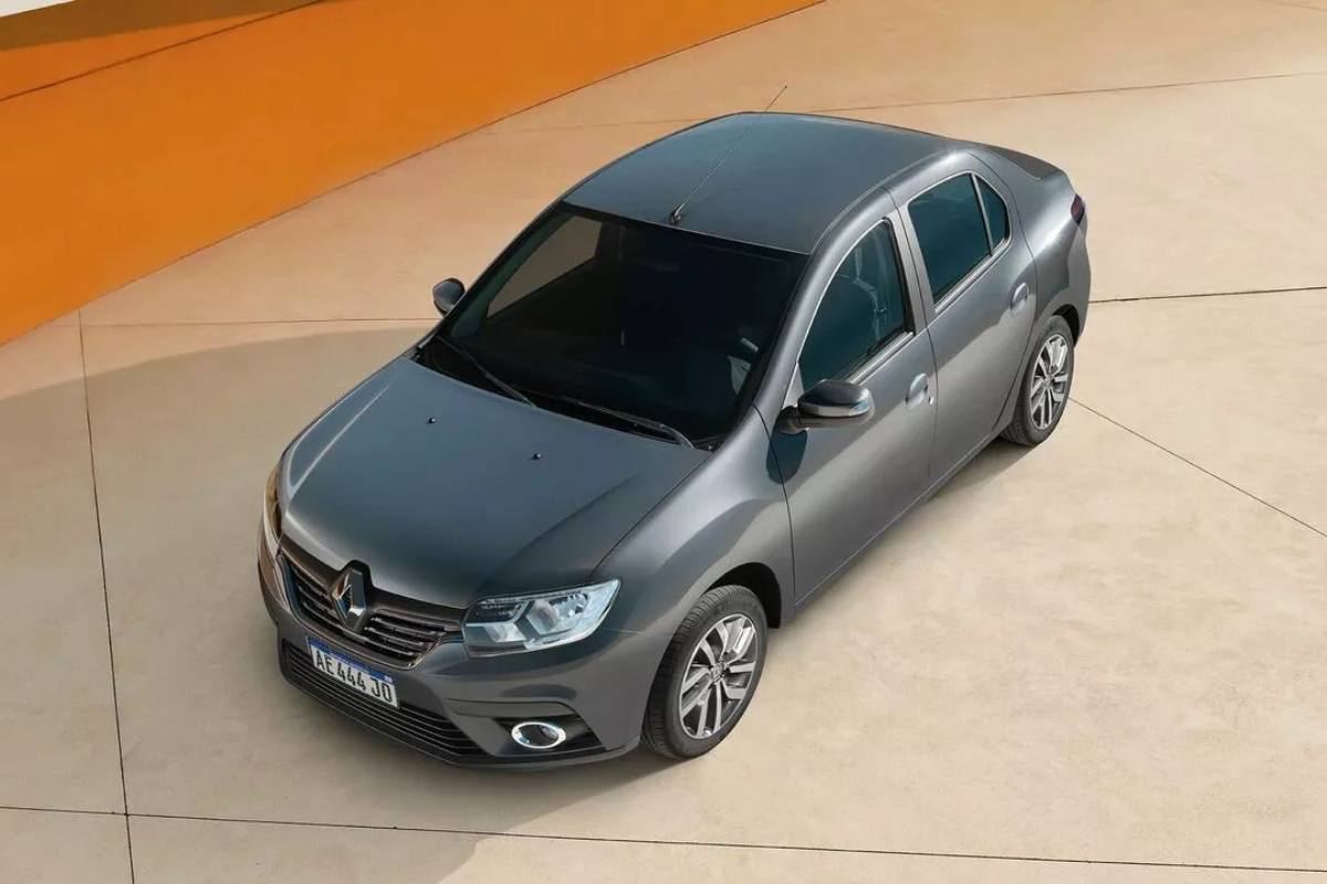 Renault-Logan-foto-1.jpg