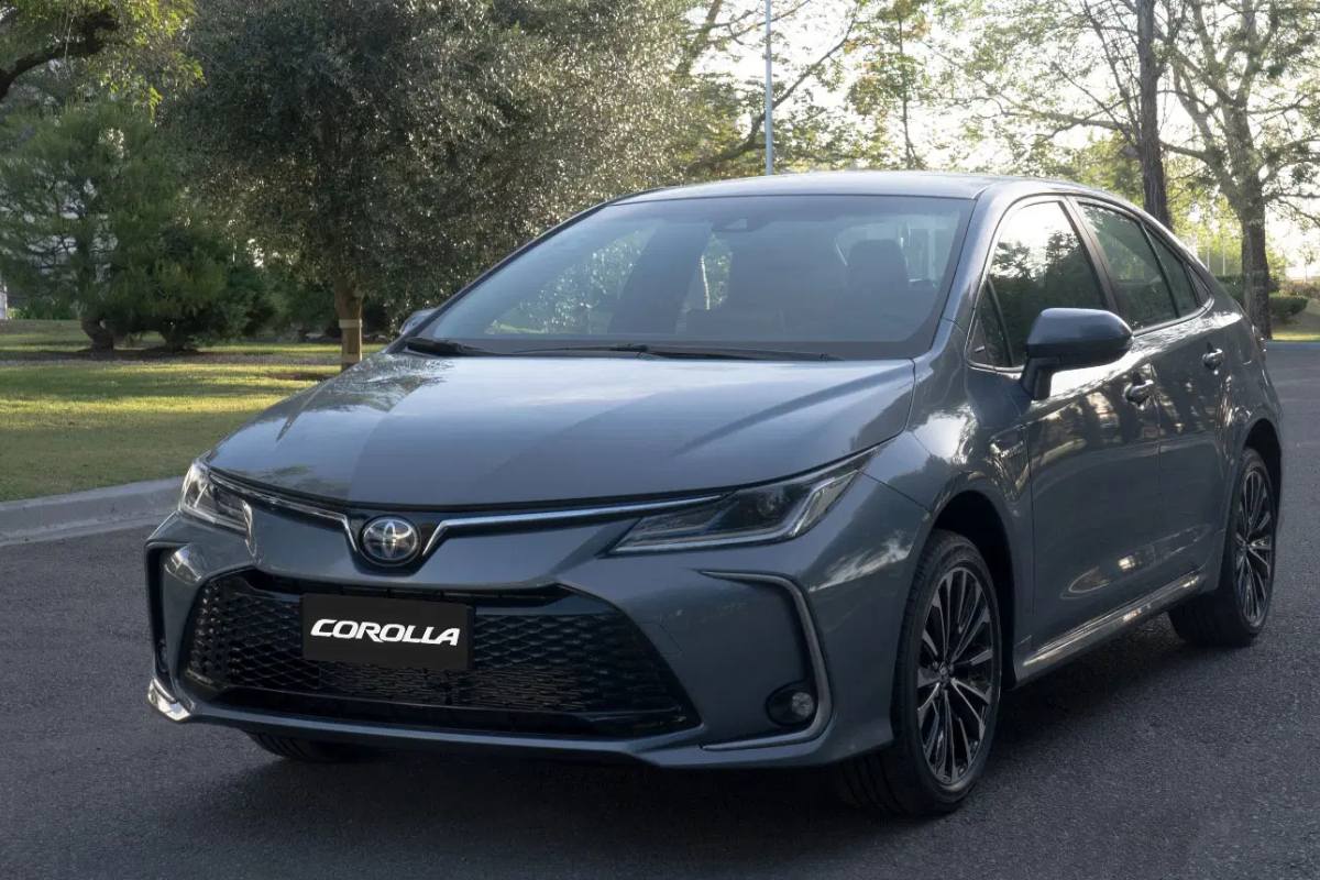 Toyota-Corolla-Cross-foto-1-1.jpg